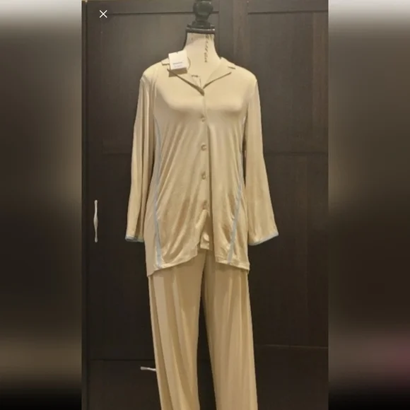 Sold OUT! Frette New w/Tags 2024 Fall/Spring Pajamas Set Beige Retails:$$$$ - Picture 1 of 14